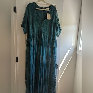 Arula/ A Beautiful Soul Lace Maxi Formal Dress